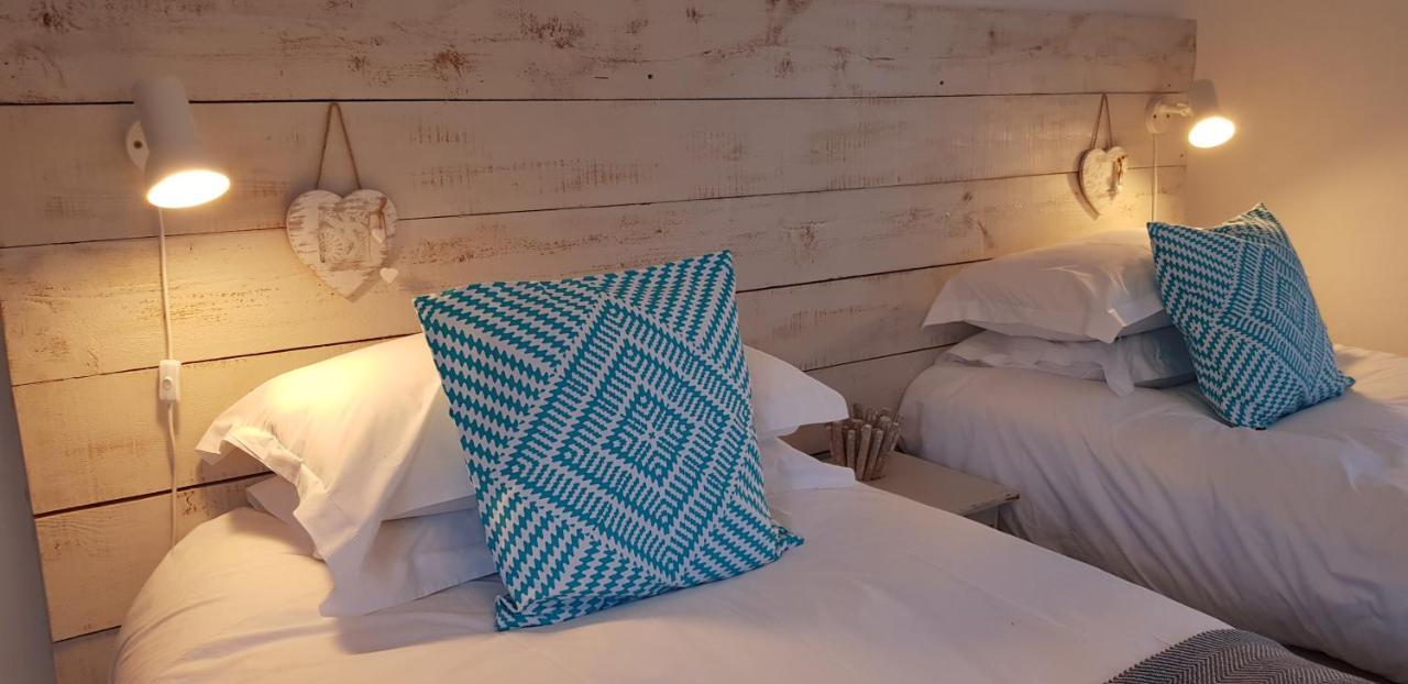 The Hideaway Villa Whitby Esterno foto