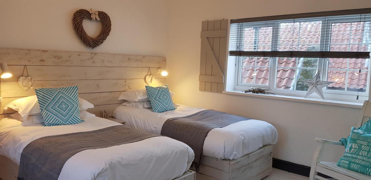 The Hideaway Villa Whitby Esterno foto