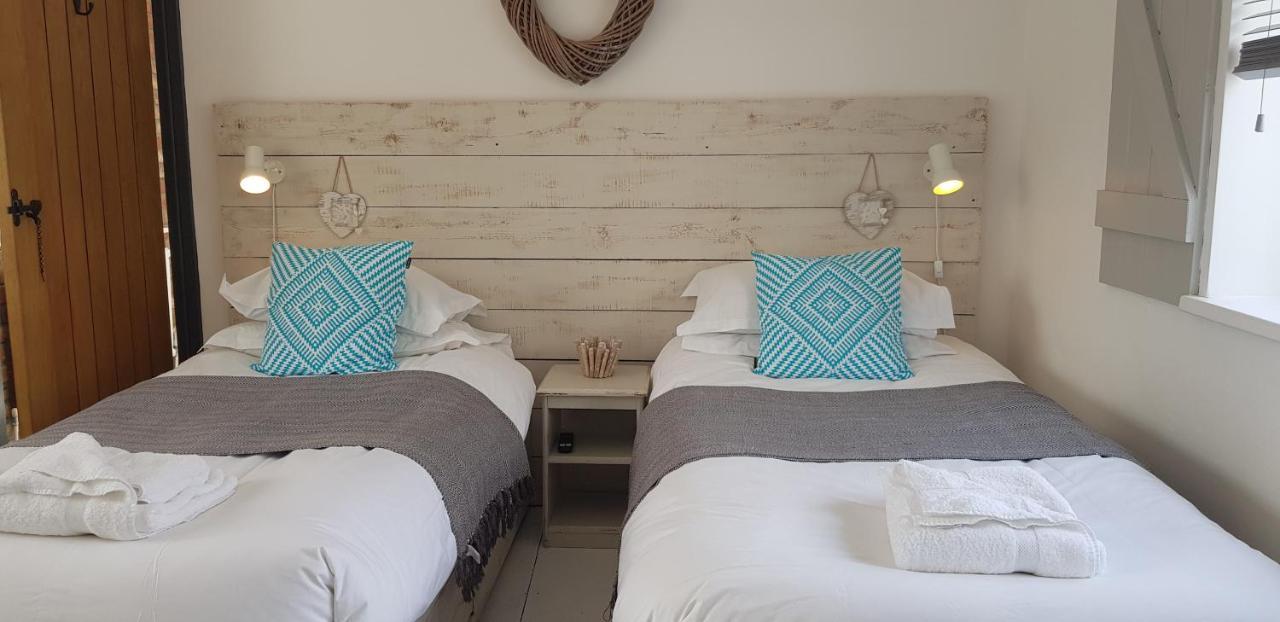 The Hideaway Villa Whitby Esterno foto