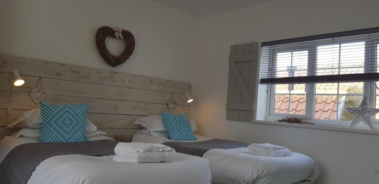 The Hideaway Villa Whitby Esterno foto