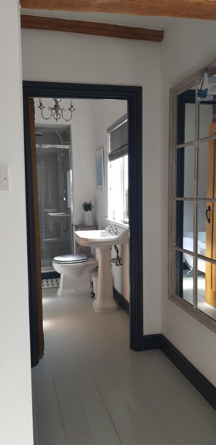 The Hideaway Villa Whitby Esterno foto