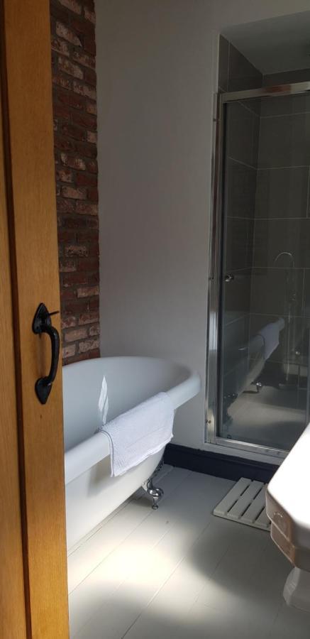 The Hideaway Villa Whitby Esterno foto